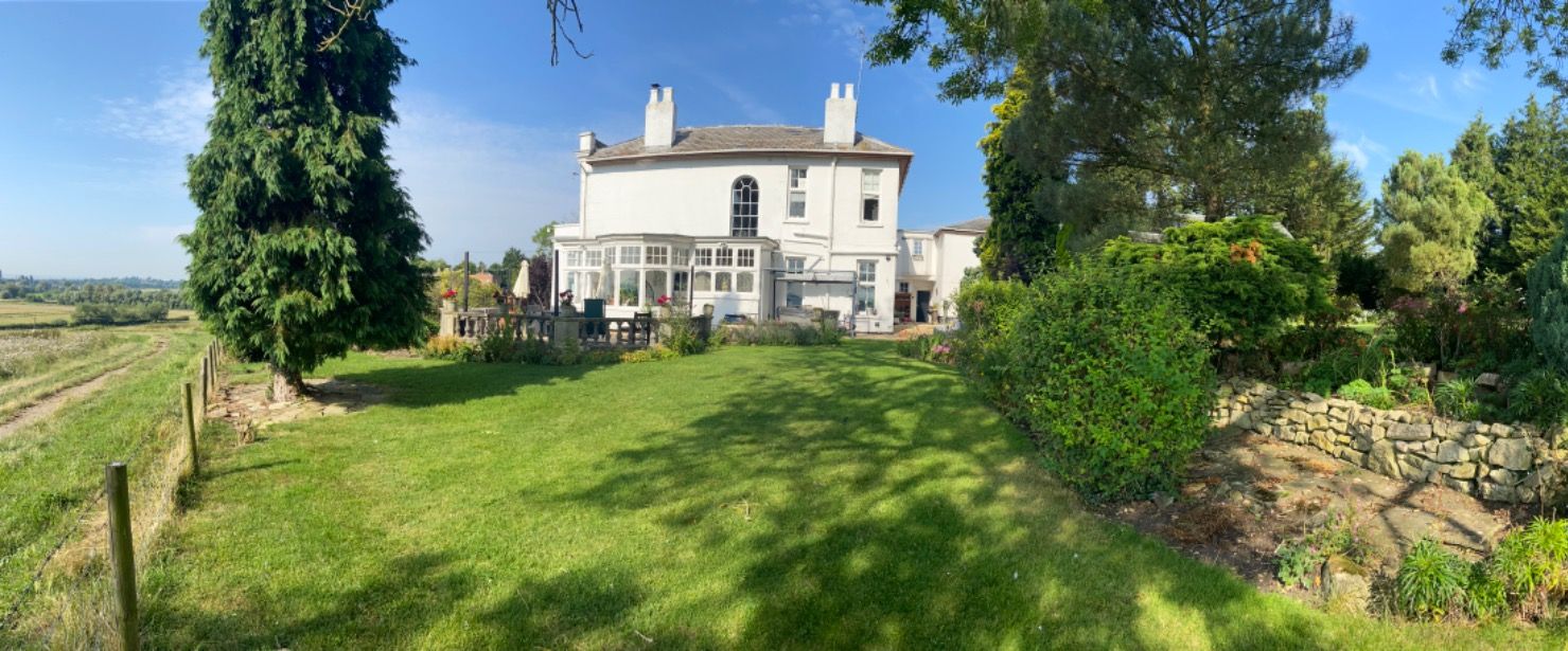 Dog friendly holiday home 